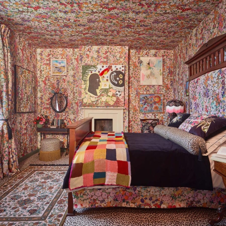 House_of_Hackney_Tapete_Hollyhocks_900